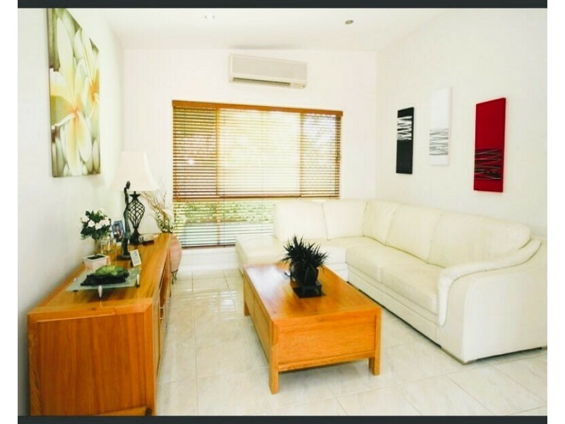 12 Bahia Ct, Broadbeach Waters QLD 4218