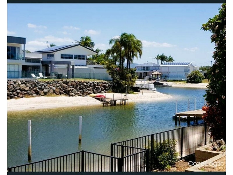 12 Bahia Ct, Broadbeach Waters QLD 4218