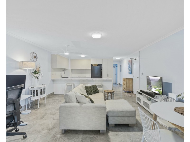 Unit 7/3355 Surfers Paradise Bvd, Surfers Paradise QLD 4217