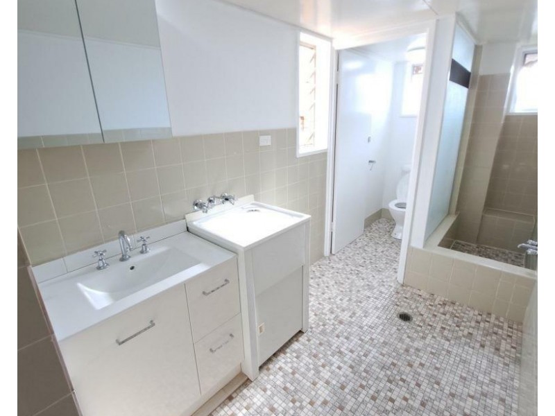 Unit 12/168 Hedges Ave, Mermaid Beach QLD 4218