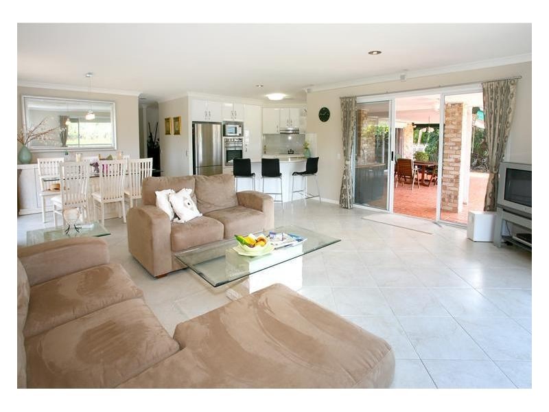 166 Port Jackson Boulevard, Clear Island Waters QLD 4226