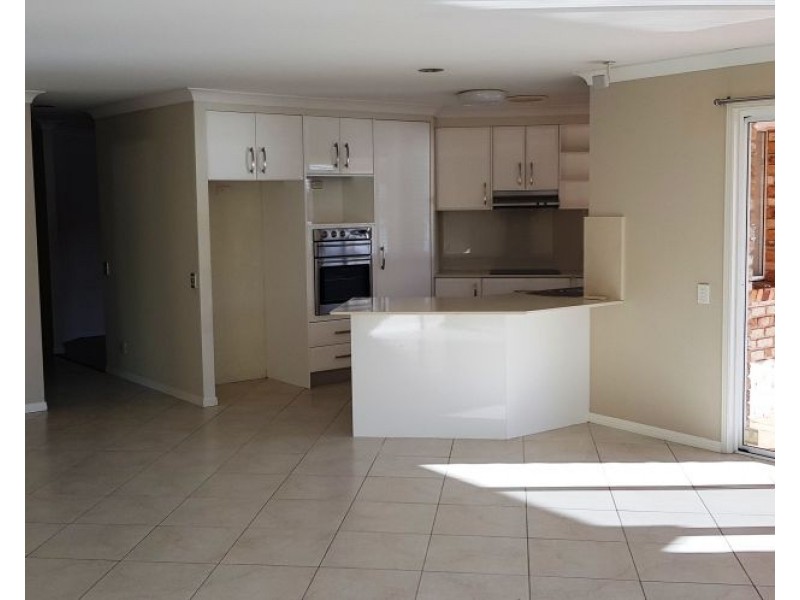 166 Port Jackson Boulevard, Clear Island Waters QLD 4226