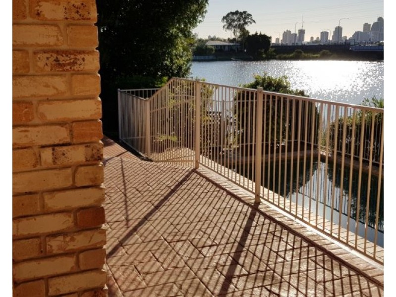 166 Port Jackson Boulevard, Clear Island Waters QLD 4226