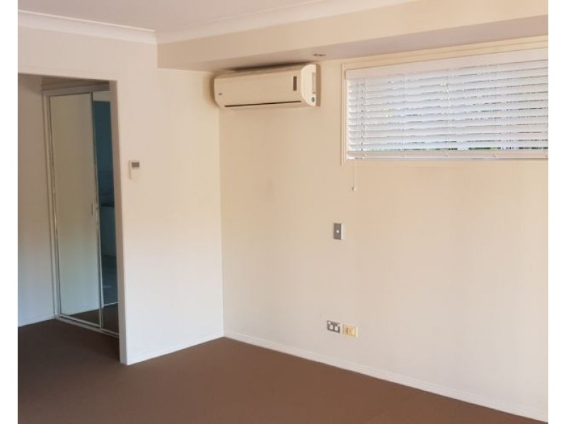 166 Port Jackson Boulevard, Clear Island Waters QLD 4226