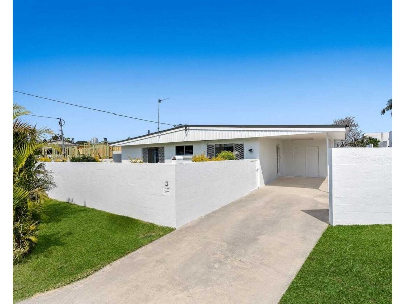 12 Bahia Court, Broadbeach Waters QLD 4218