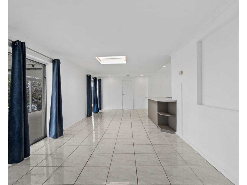 12 Bahia Court, Broadbeach Waters QLD 4218