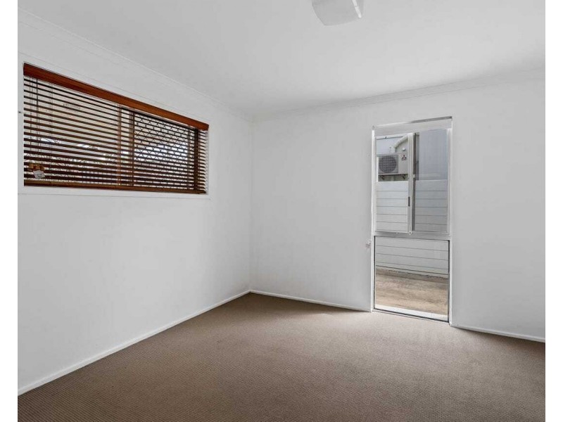 12 Bahia Court, Broadbeach Waters QLD 4218
