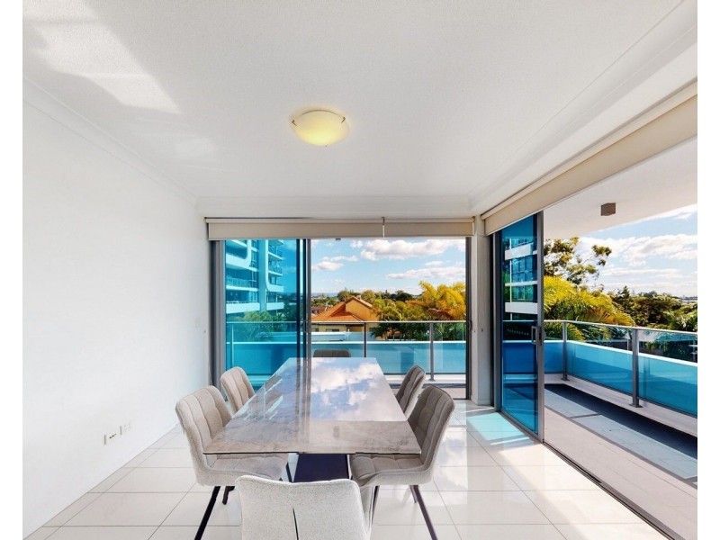 Unit 409/20 Labrador Street, Labrador QLD 4215