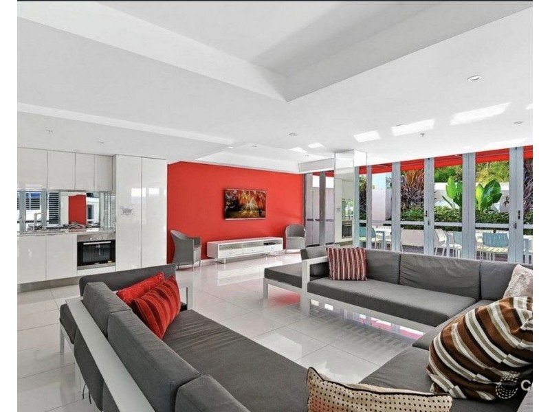 Unit 409/20 Labrador Street, Labrador QLD 4215