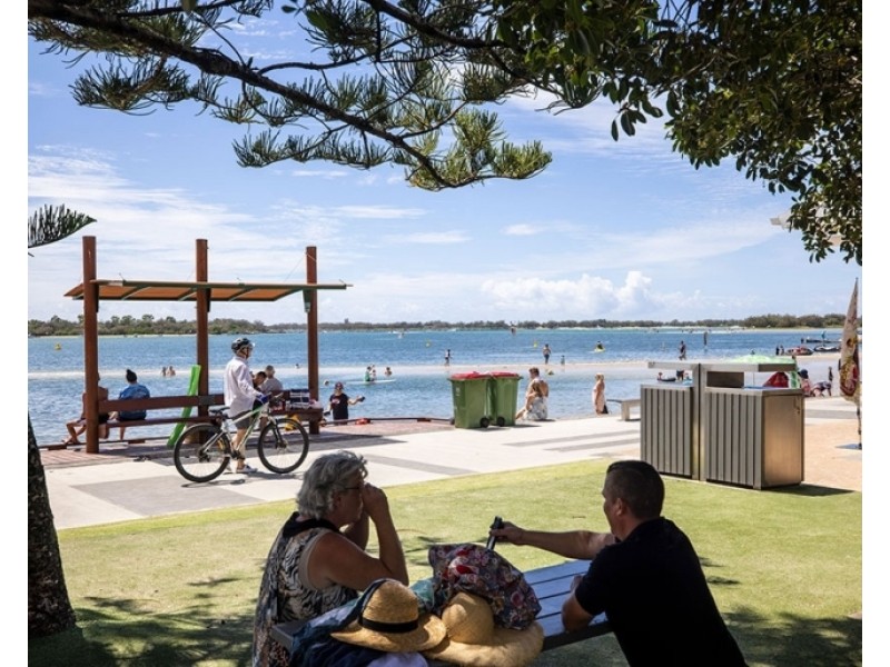 Unit 409/20 Labrador Street, Labrador QLD 4215