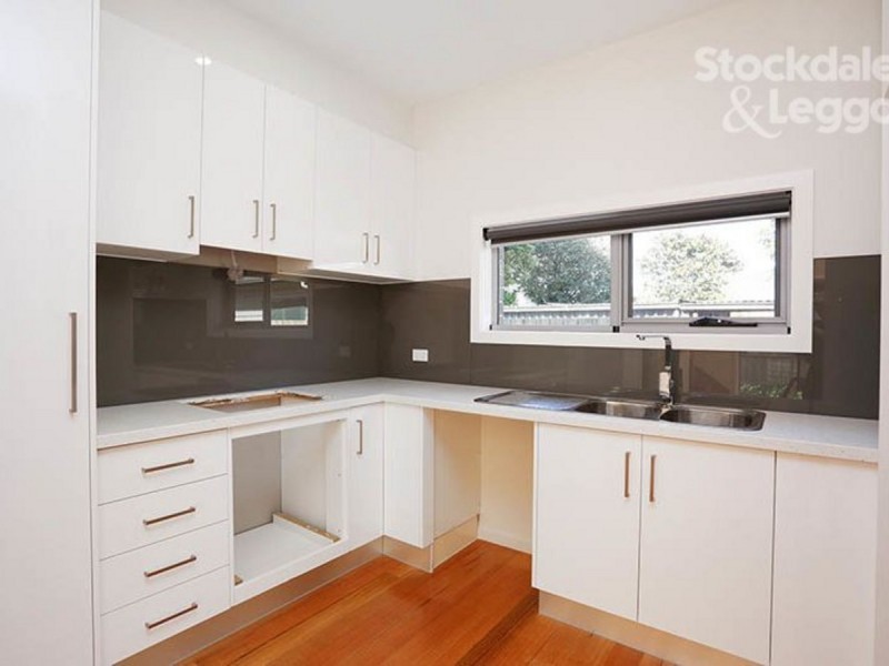 2/28 Isla Avenue, Glenroy VIC 3046