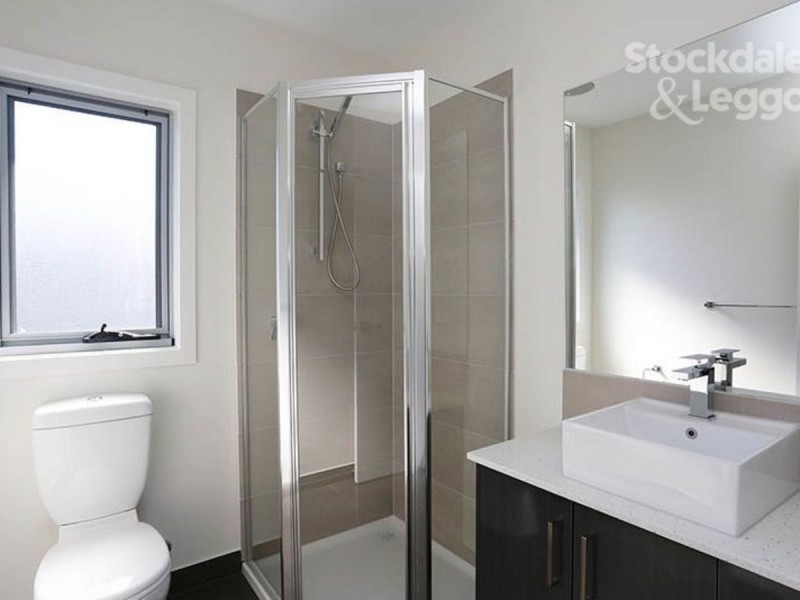 2/28 Isla Avenue, Glenroy VIC 3046