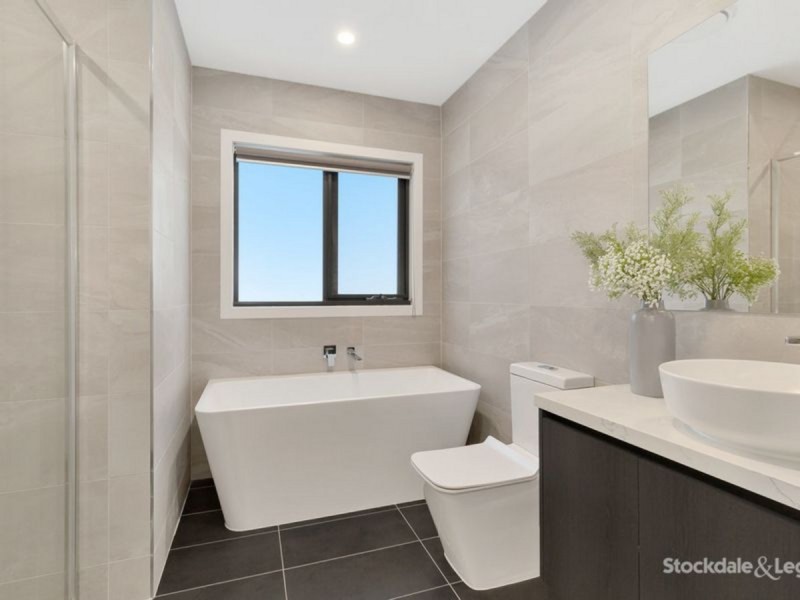 1/8 Leonard Avenue, Glenroy VIC 3046