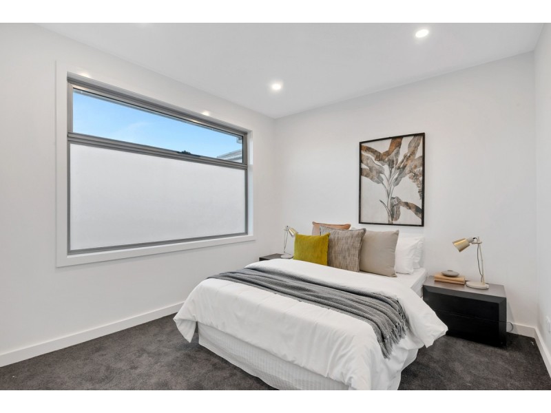 2/17 Justin Avenue, Glenroy VIC 3046