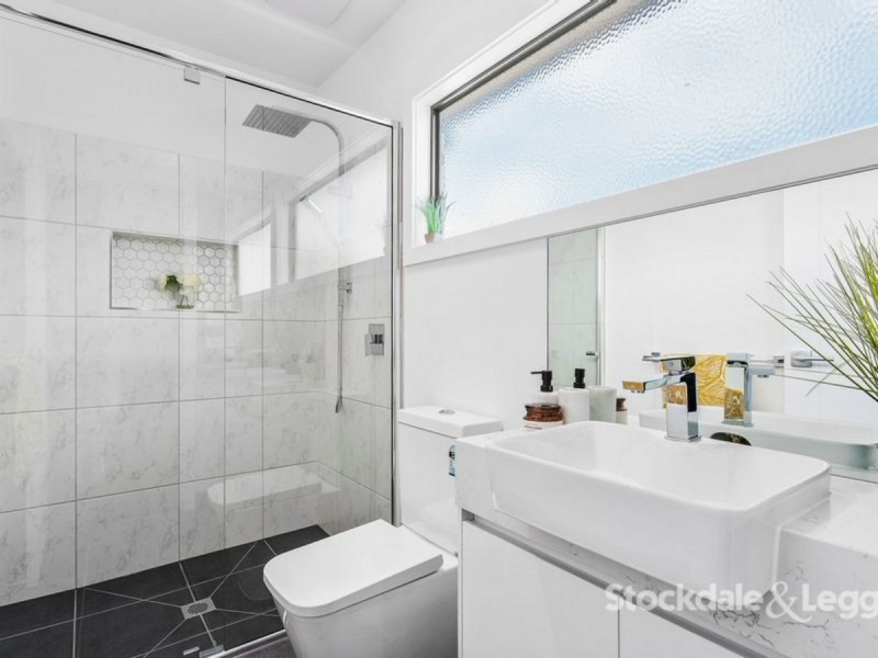 2/35 Becket Street North, Glenroy VIC 3046