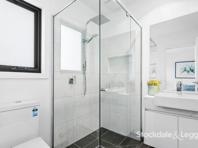2/35 Becket Street North, Glenroy VIC 3046