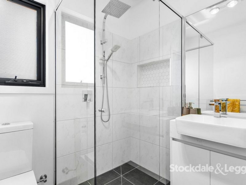 2/35 Becket Street North, Glenroy VIC 3046