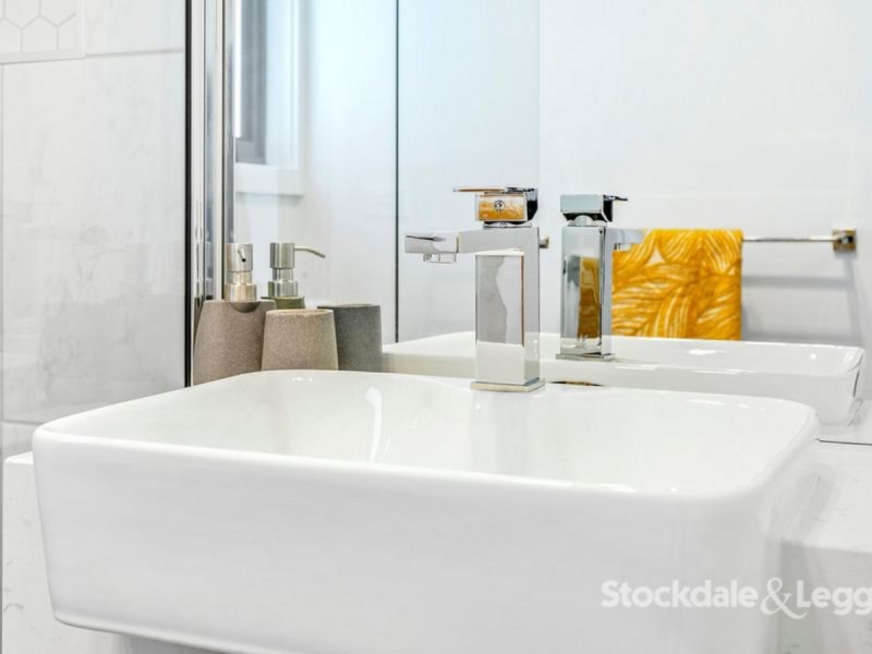 2/35 Becket Street North, Glenroy VIC 3046