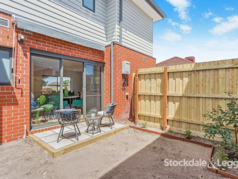 2/35 Becket Street North, Glenroy VIC 3046