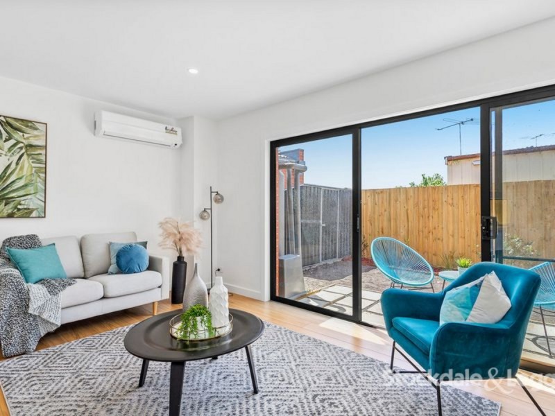 2/35 Becket Street North, Glenroy VIC 3046