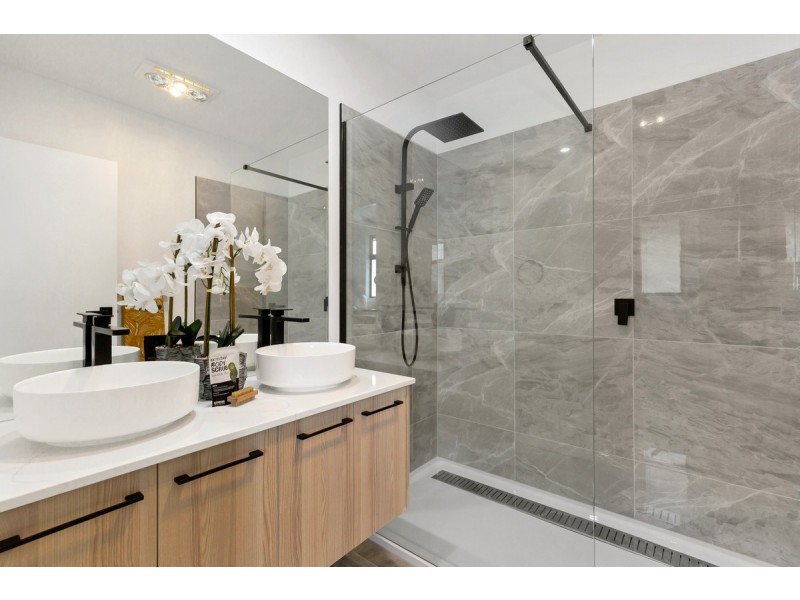 3/10 Curie Avenue, Oak Park VIC 3046