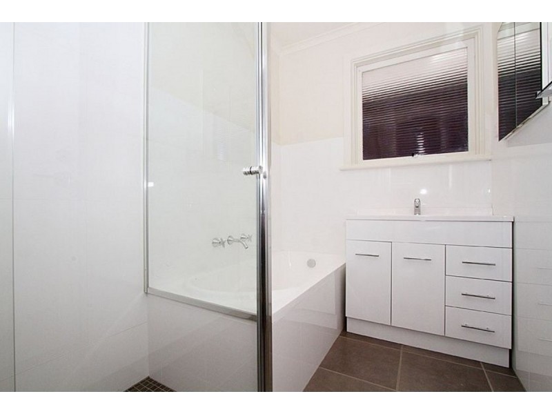 1/296 McBryde Street, Fawkner VIC 3060