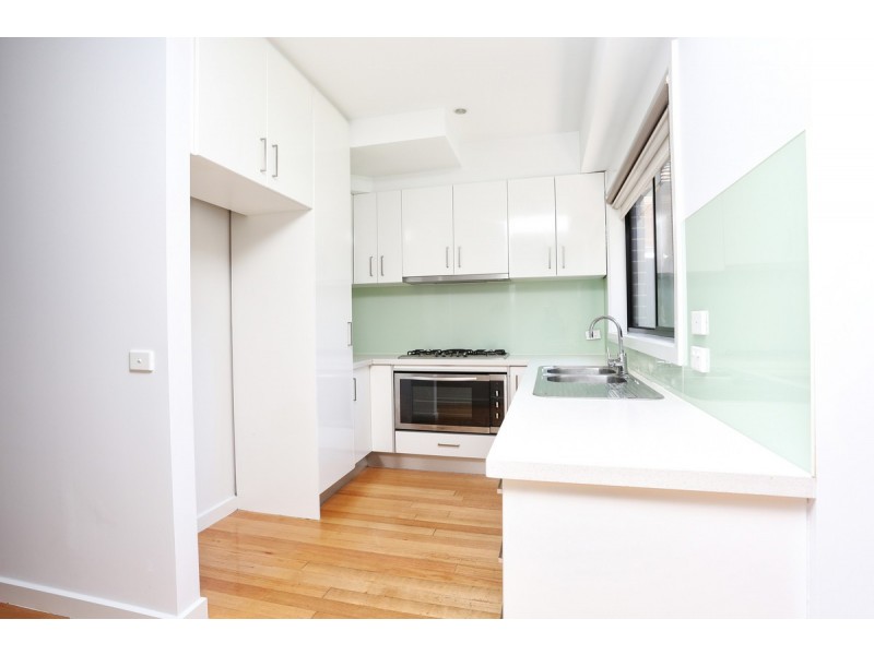 1/18 Josephine Street, Oak Park VIC 3046
