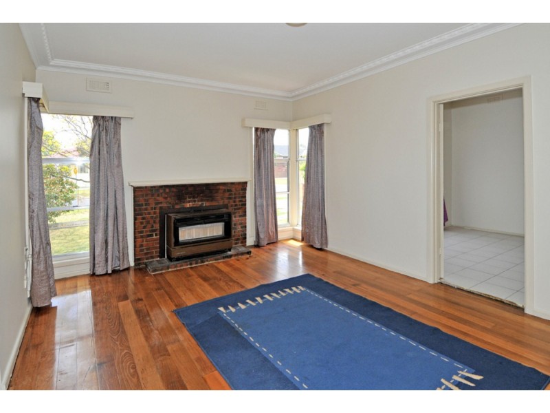 136 East Street, Hadfield VIC 3046