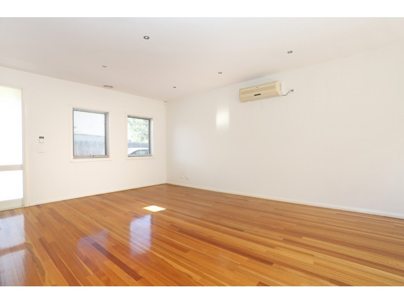 2/19 Hartington Street, Glenroy VIC 3046