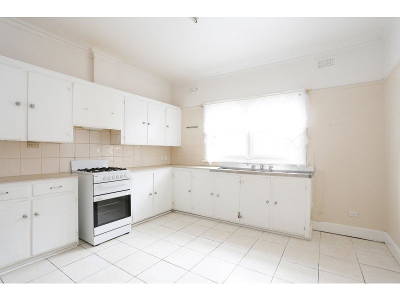 29 Wheatsheaf Road, Glenroy VIC 3046