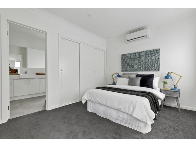 2/857 Pascoe Vale Road, Glenroy VIC 3046