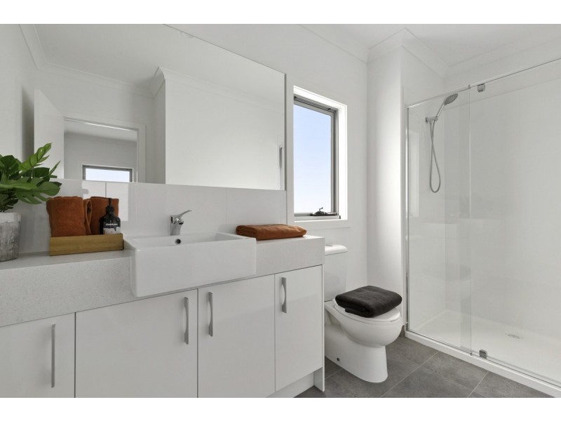 2/857 Pascoe Vale Road, Glenroy VIC 3046