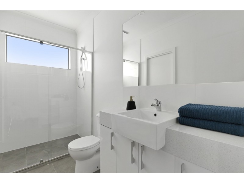 2/857 Pascoe Vale Road, Glenroy VIC 3046