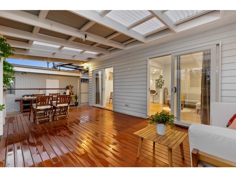 42 West Street, Hadfield VIC 3046