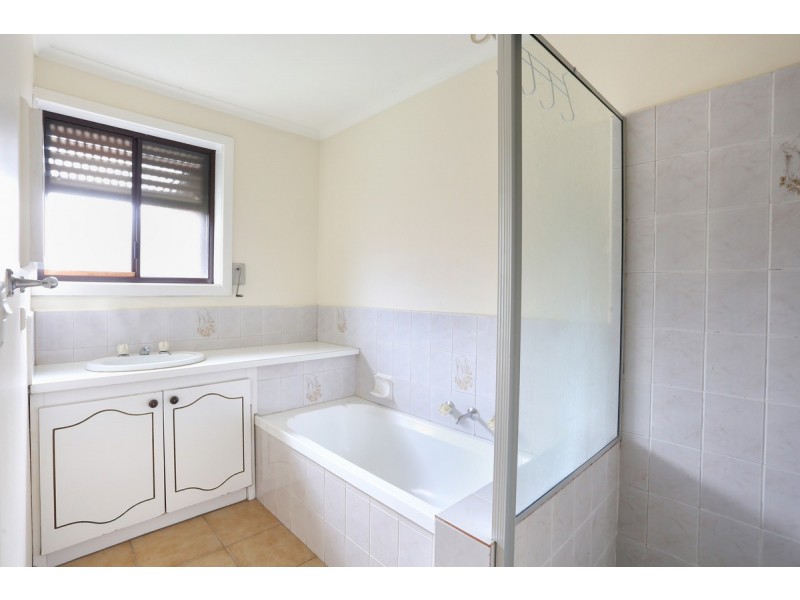 2A Ambrose Street, Dallas VIC 3047