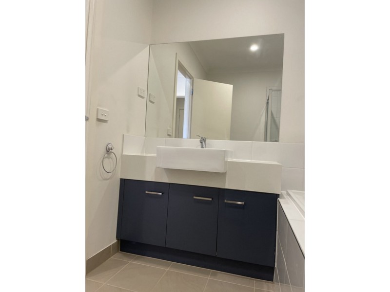 2 Thames Street, Hadfield VIC 3046