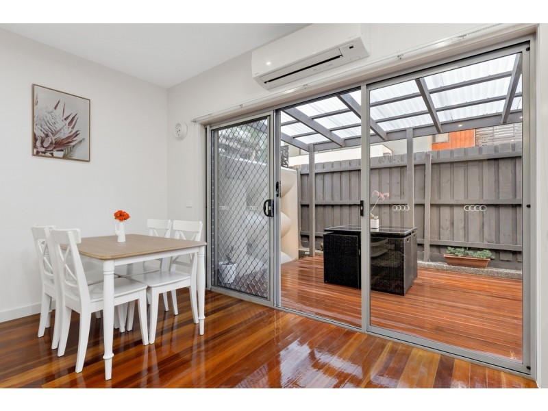 15 Douglas Street, Pascoe Vale VIC 3044