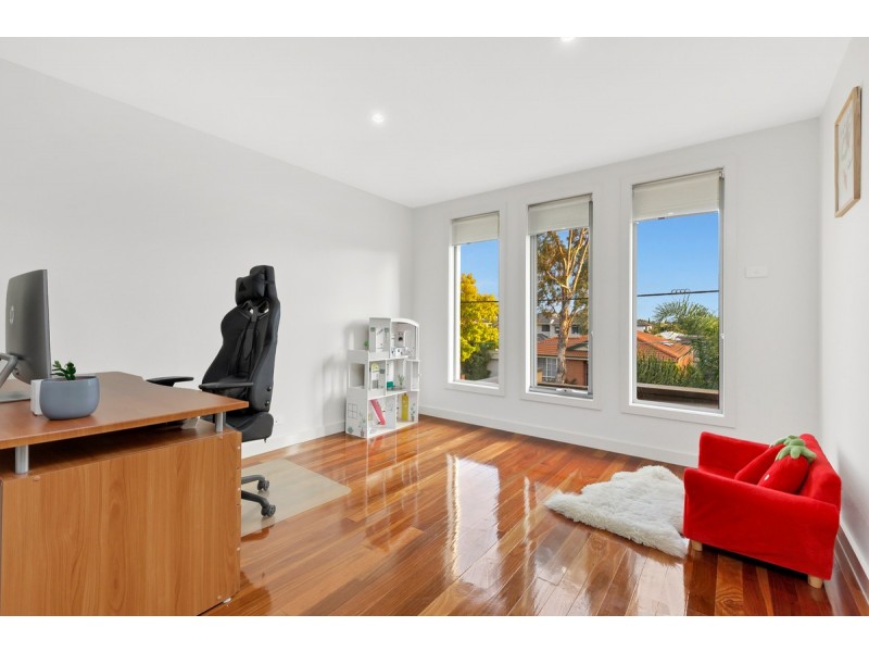 15 Douglas Street, Pascoe Vale VIC 3044