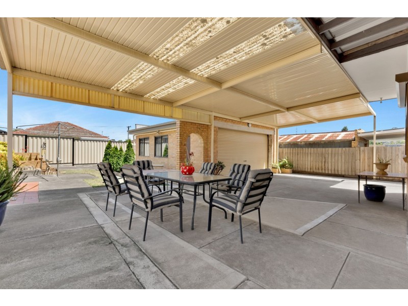 9 Alec Crescent, Fawkner VIC 3060