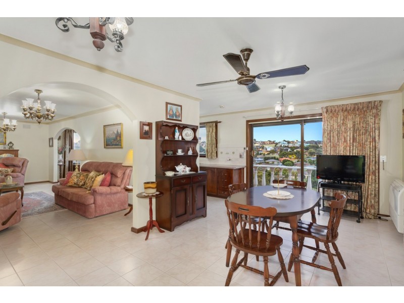 39 Outlook Drive, Glenroy VIC 3046