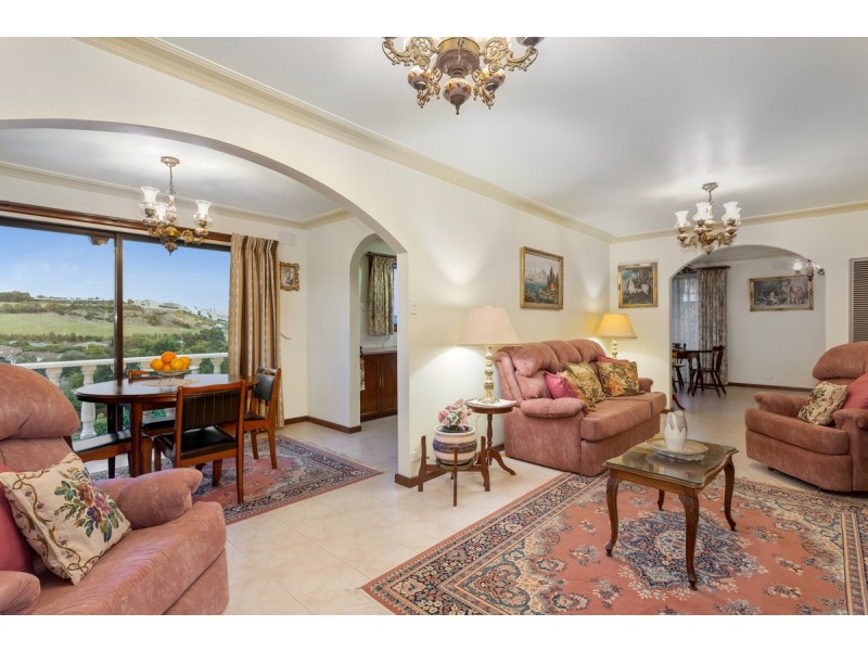 39 Outlook Drive, Glenroy VIC 3046
