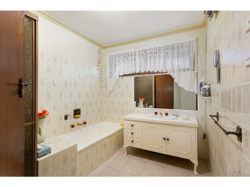 39 Outlook Drive, Glenroy VIC 3046