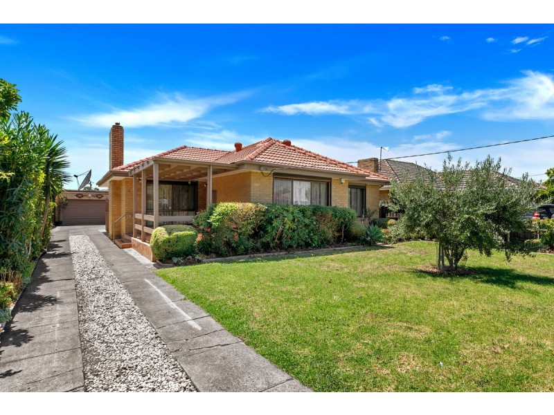 16 Golf Links Road, Glenroy VIC 3046