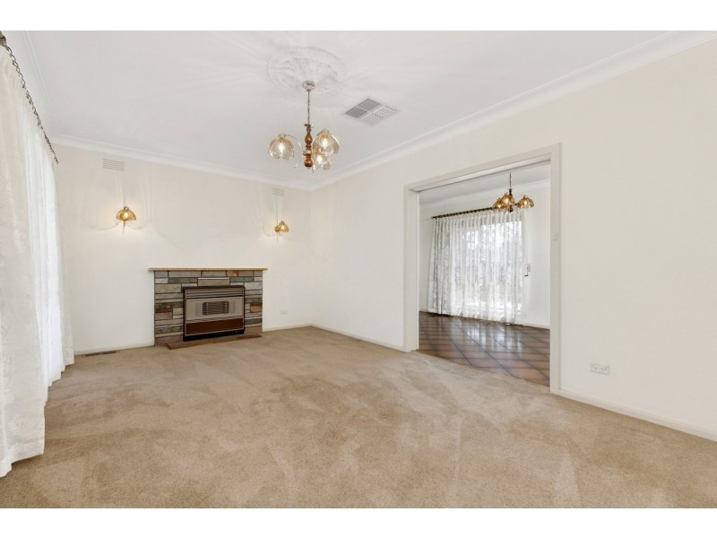 16 Golf Links Road, Glenroy VIC 3046