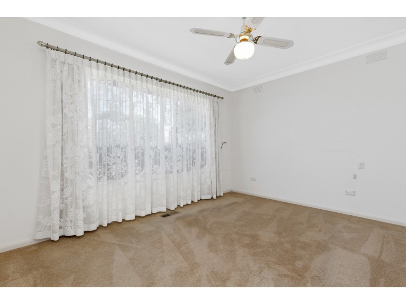 16 Golf Links Road, Glenroy VIC 3046