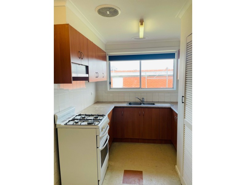 4/11 Logan Street, Glenroy VIC 3046