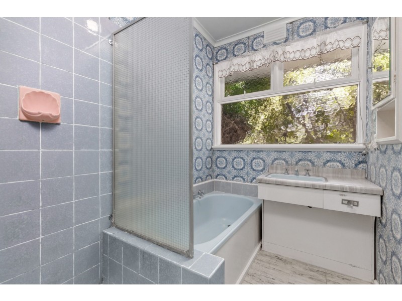 18 Rodings Street, Hadfield VIC 3046