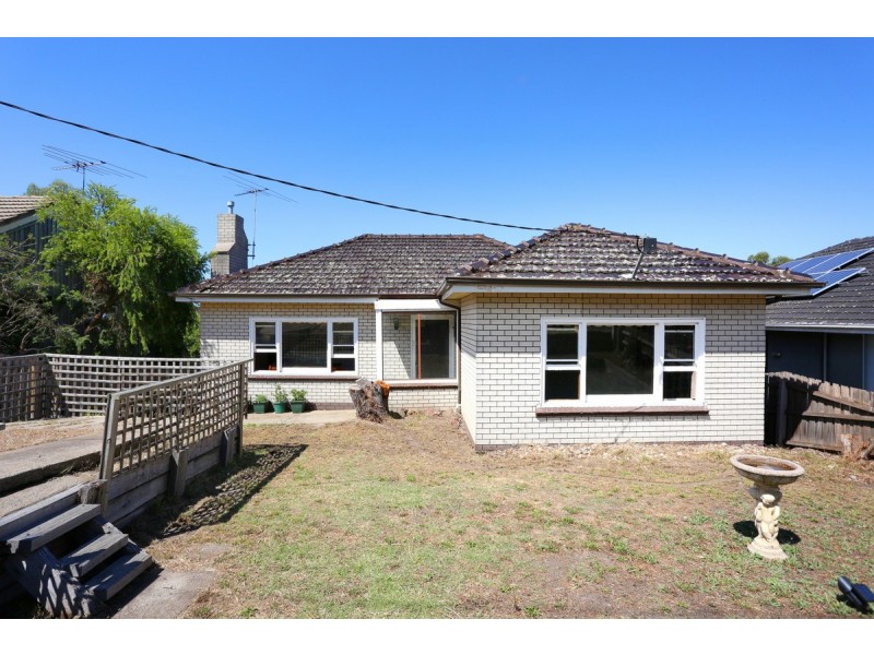 3 Vincent Street, Oak Park VIC 3046