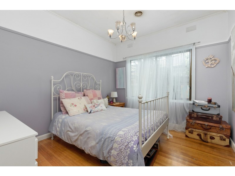 15 Gloucester Street, Hadfield VIC 3046