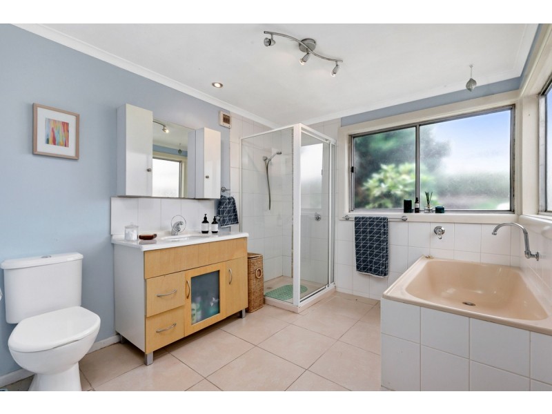 15 Gloucester Street, Hadfield VIC 3046